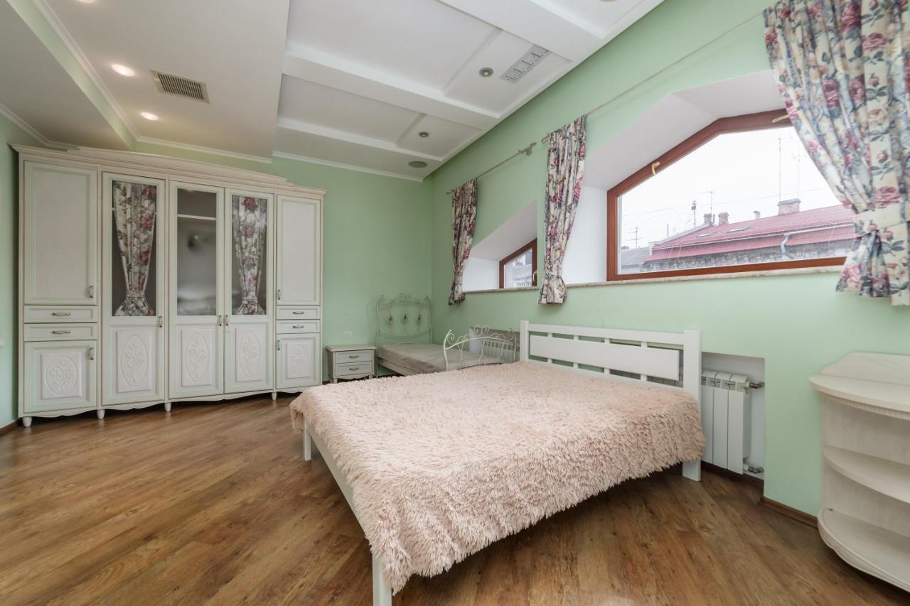 Katerynyska 2 Level Apartment With Sauna Odessa Dış mekan fotoğraf
