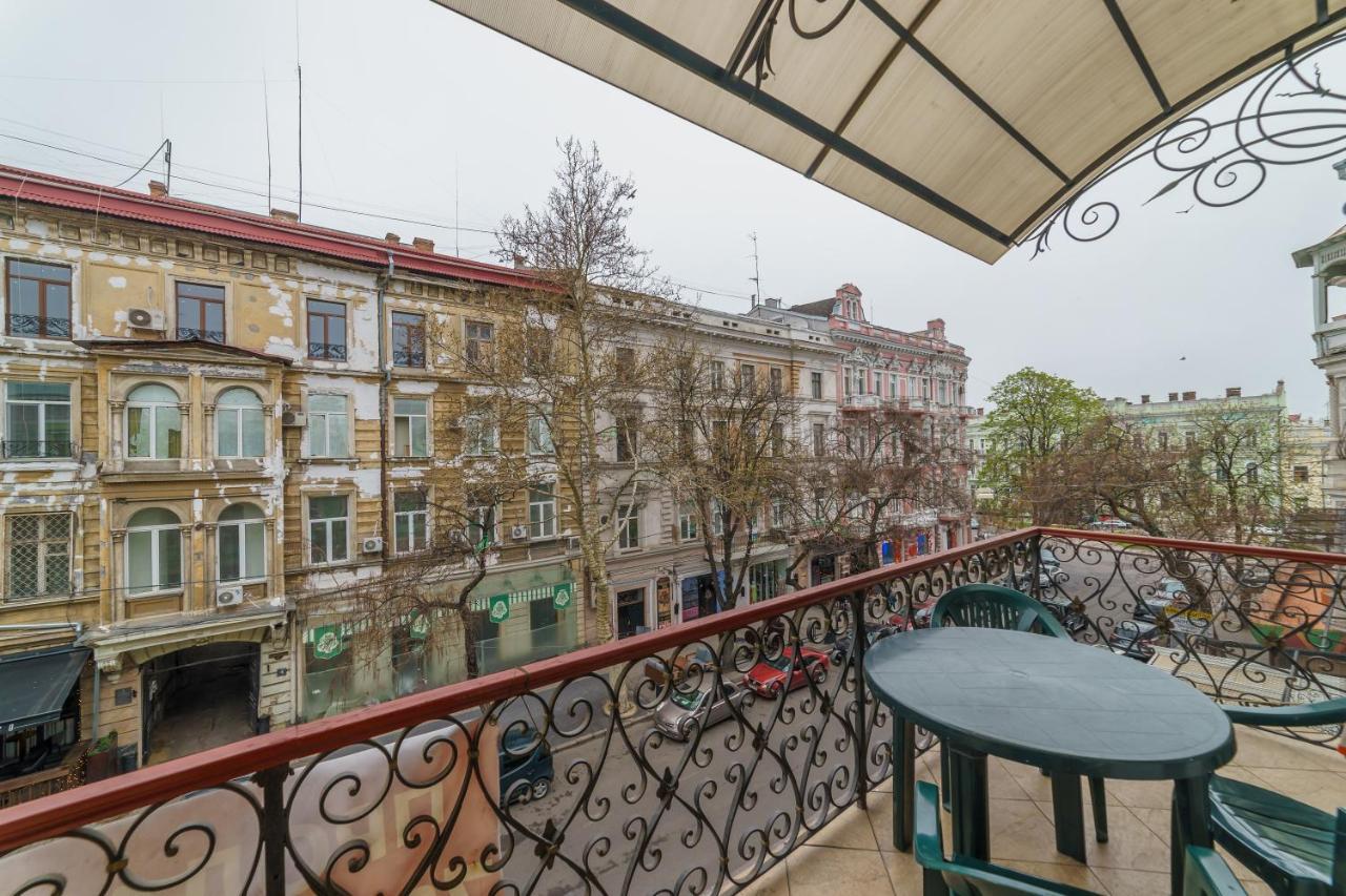 Katerynyska 2 Level Apartment With Sauna Odessa Dış mekan fotoğraf