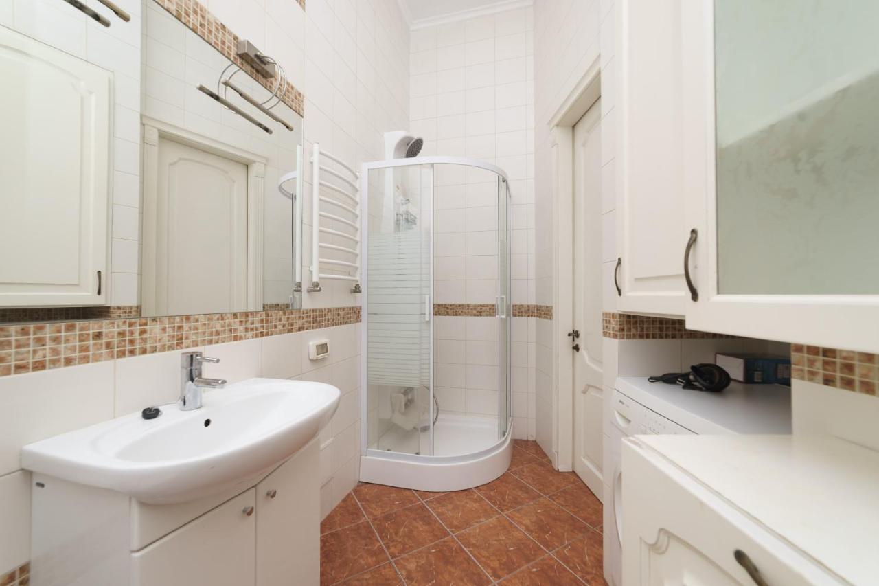 Katerynyska 2 Level Apartment With Sauna Odessa Dış mekan fotoğraf